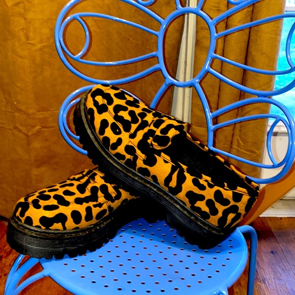 NWOT Qupid Loafers Leopard Print - Picture 3 of 3